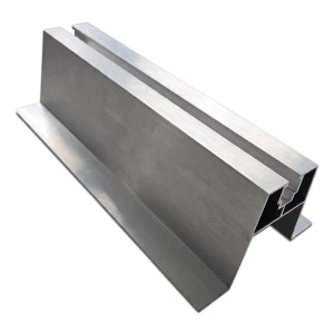 Cavalier trapézoïdal incliné avec joint EPDM H63 L330 – adaptateur de toiture aluminium PV