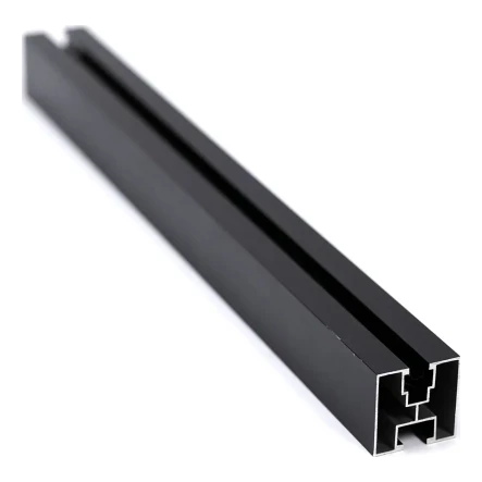Profilé de montage PV en aluminium 40×40 mm anodisé noir – rail de 625 cm pour vis M10 PV-01-02-AN (1)