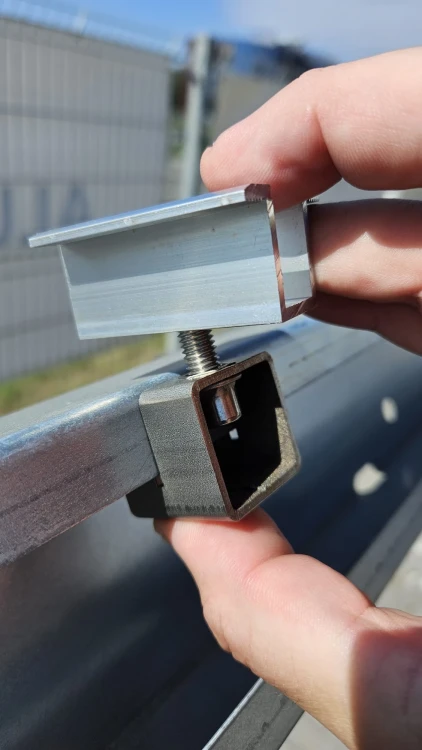 Synerga ZU-1 – support de montage universel pour pinces PV sur carports et structures au sol 001-017 (5)