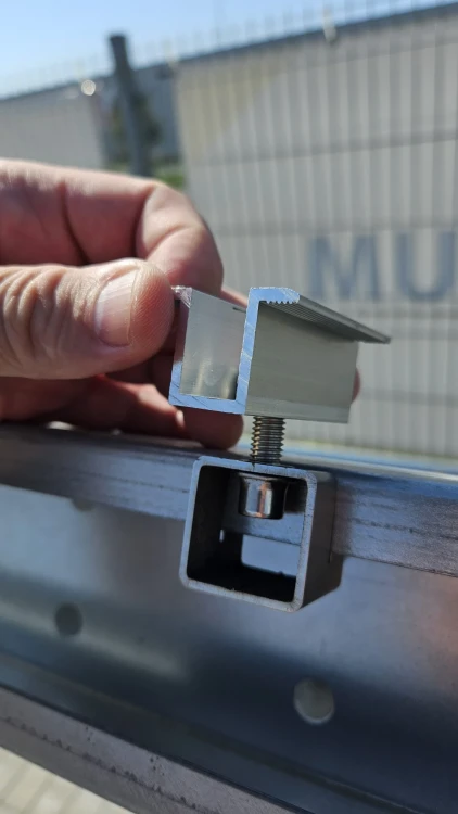 Synerga ZU-1 – support de montage universel pour pinces PV sur carports et structures au sol 001-017 (6)